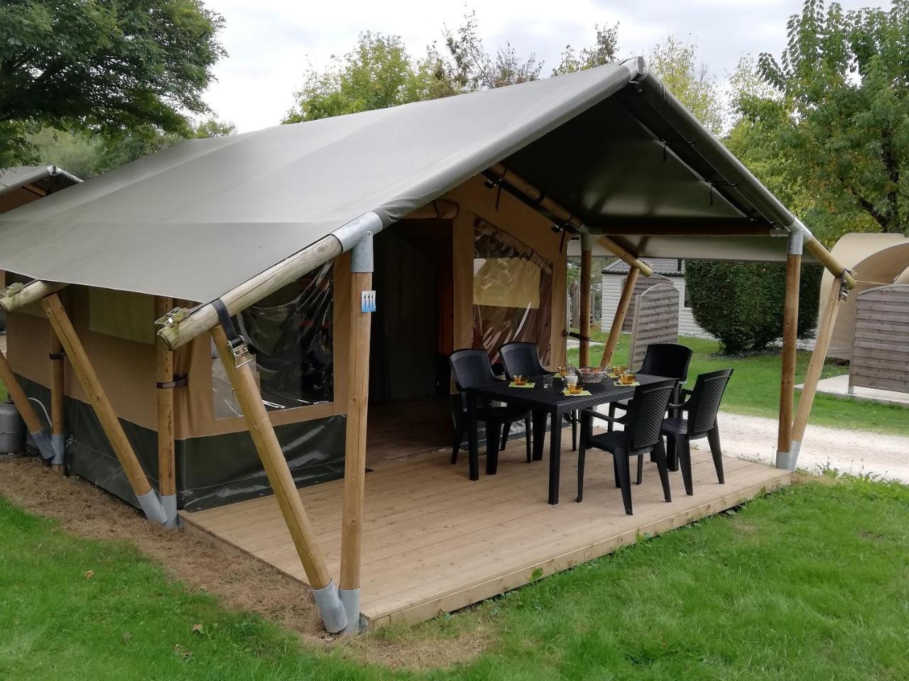 Camping 3 Etoiles - Piscine Chauffee - Vue Montagne Saint-Girons  Exteriör bild
