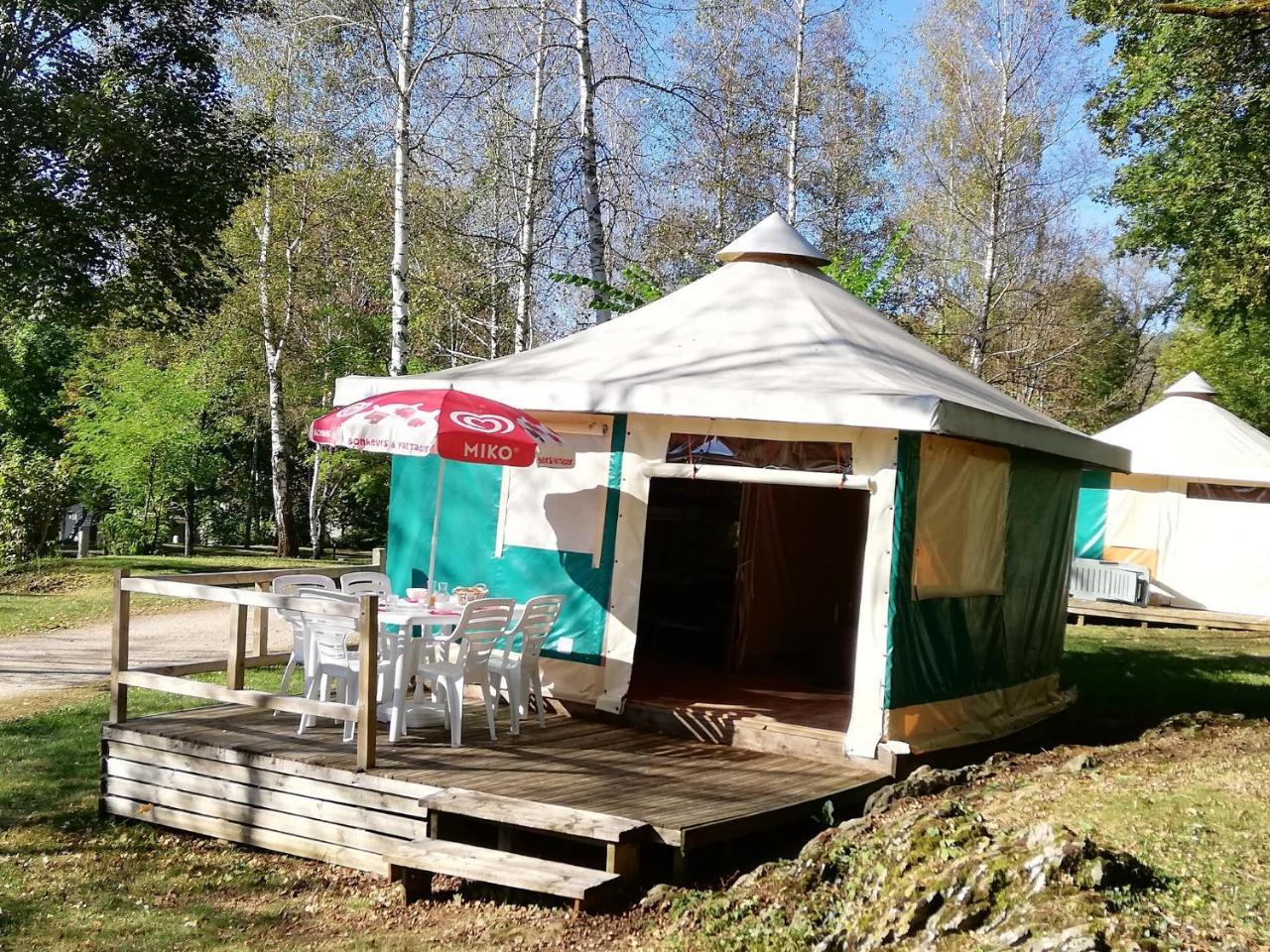 Camping 3 Etoiles - Piscine Chauffee - Vue Montagne Saint-Girons  Exteriör bild
