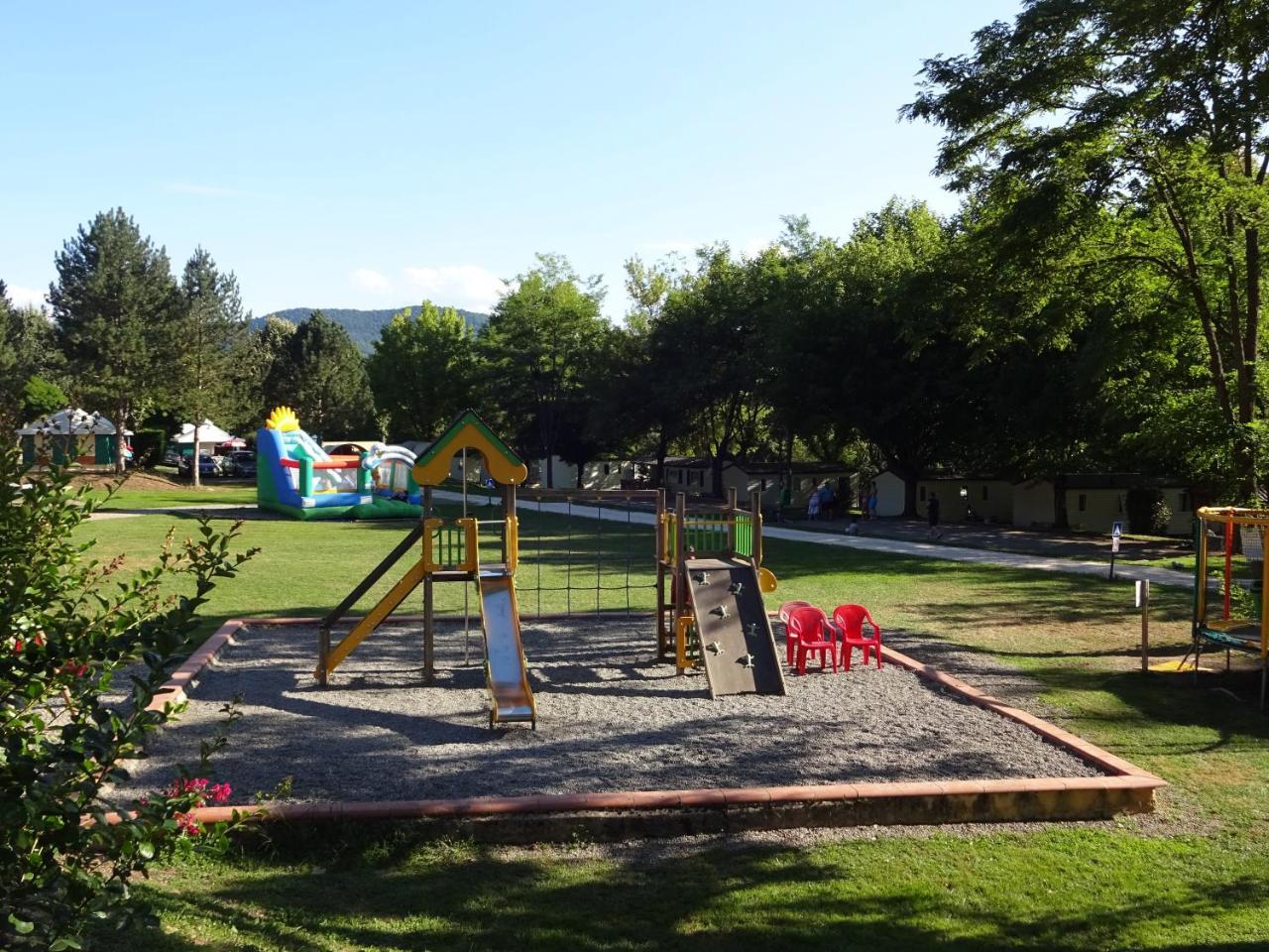 Camping 3 Etoiles - Piscine Chauffee - Vue Montagne Saint-Girons  Exteriör bild